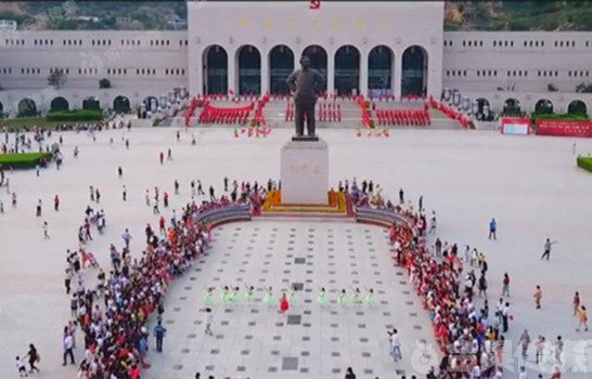 王家坪社区“喜迎十九大”大型红歌快闪活动