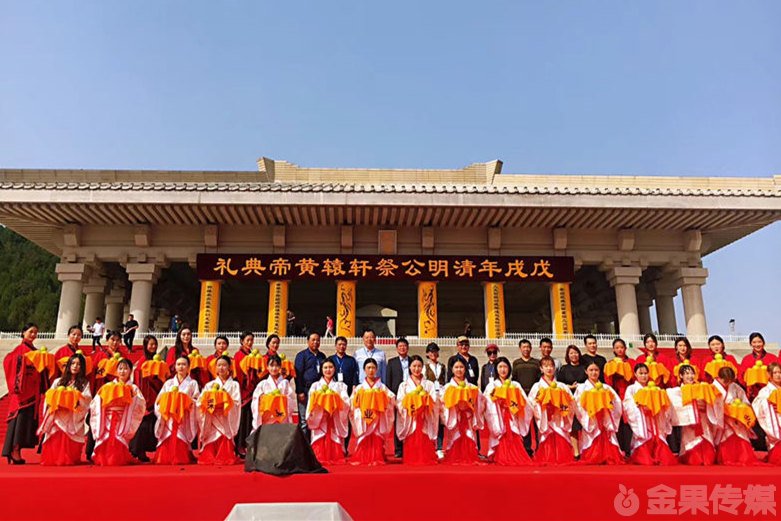 黄陵县翡翠梨首届梨花节