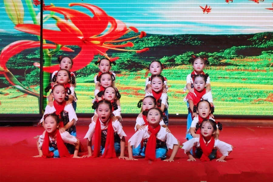 总决赛-延安市首届青少年红色才艺大赛